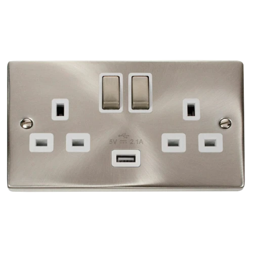 CLICK VPSC570WH SOCKET 2G SWD & USB 13A